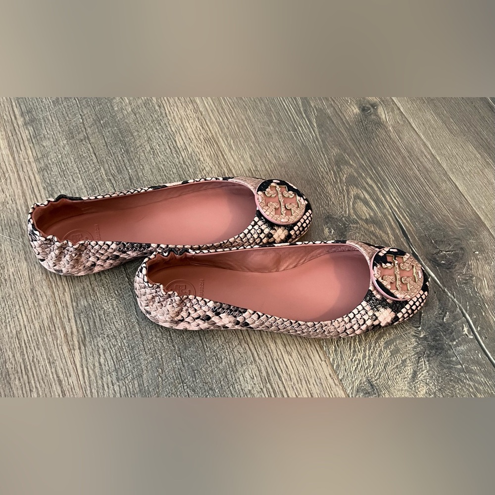 Tory Burch Minnie Travel Ballet Stamped Snake Printed Leather Blush Pink Size 6 - Picture 4 of 11